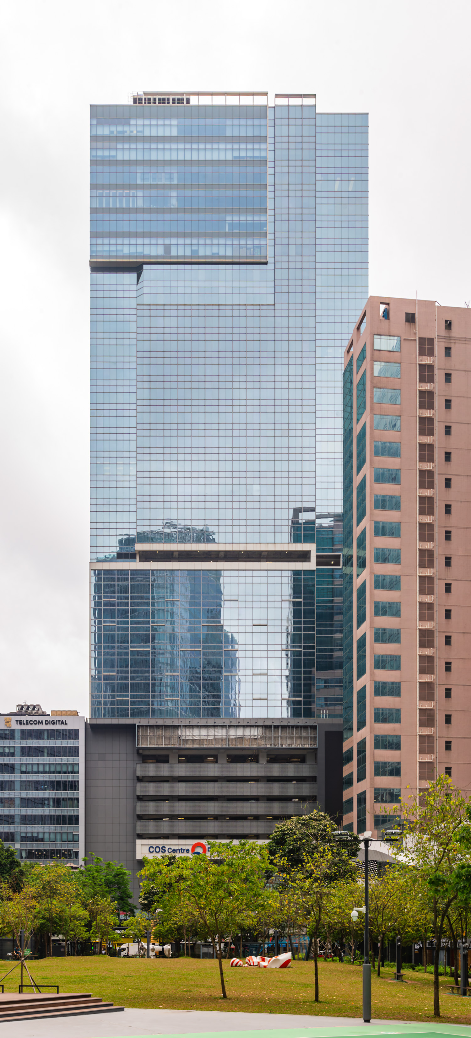 COS Centre, Hong Kong - View from the northwest. © Mathias Beinling